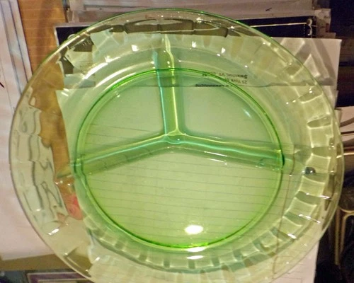 Uranium Green Depression Divided Grill PLate