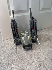 LEGO Star Wars: Kylo Ren's Command Shuttle (75104) Used