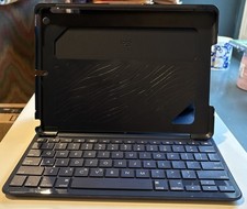 Logitech Slim Folio Keyboard Case Y-R0051 for iPad Bluetooth 820-008509