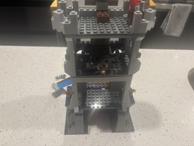 LEGO Castle: Drawbridge Defense (7079)
