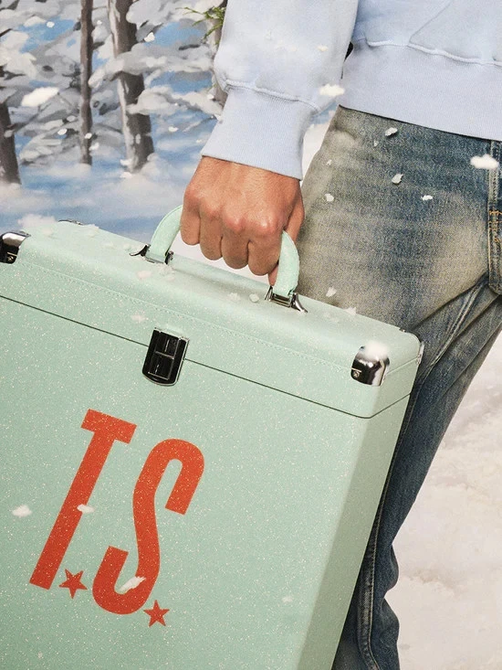 TAYLOR SWIFT - The Life Of A Showgirl Vinyl Case SEALED (GUARANTEED ORDER) - Image 3 of 4