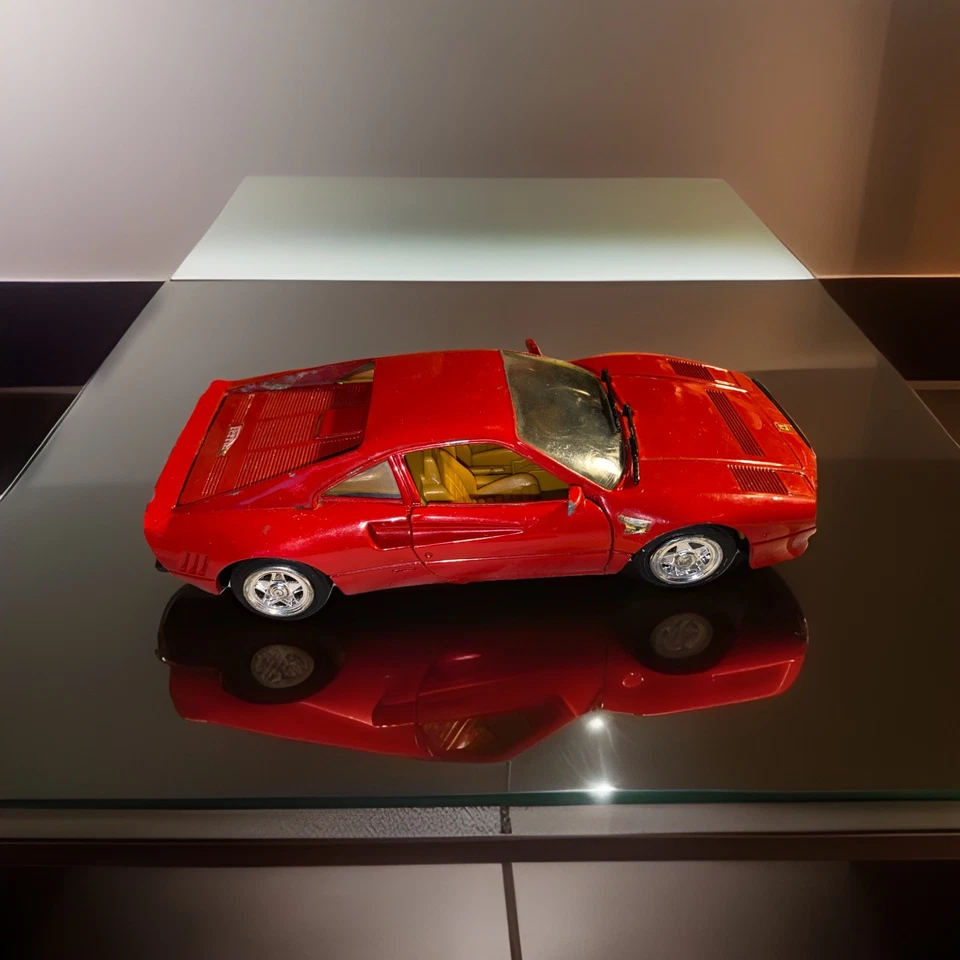 Vintage Revell 1:24 Scale Model Diecast Car 1988 Ferrari 288 GTO - Image 3 of 4