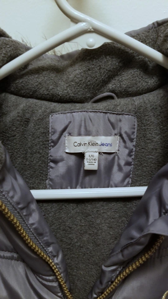 Abrigo de invierno gris para mujer Calvin Klein 3/4 largo forrado chaqueta cálida con capucha Foto 4 de 4