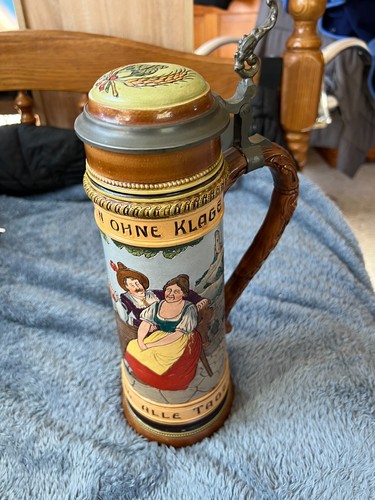 Beautiful 1.5L Reinhold Hanke #1639 Beer Stein from Germany Wonderfully Painted