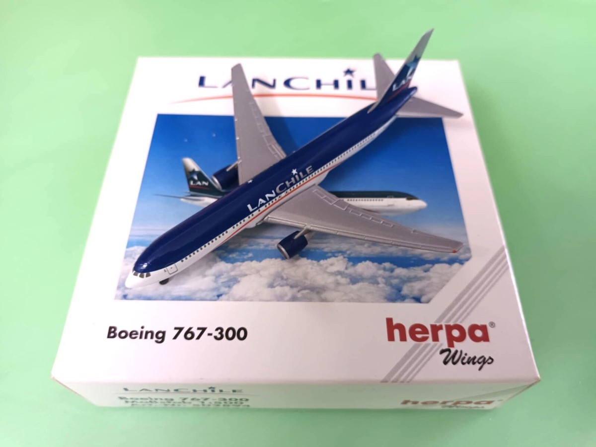 Herpa Wings 1:500 502894 LANCHILE Boeing 767-300 CC-CRT