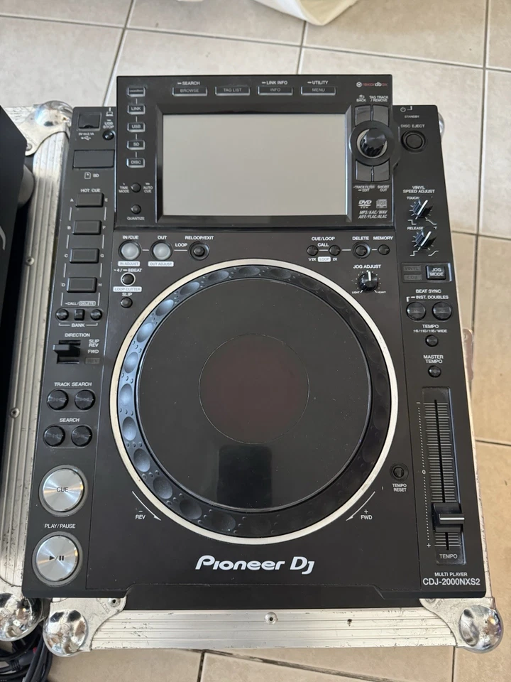 Pioneer DJ CDJ 2000 NEXUS 2 pares Foto 2 de 3