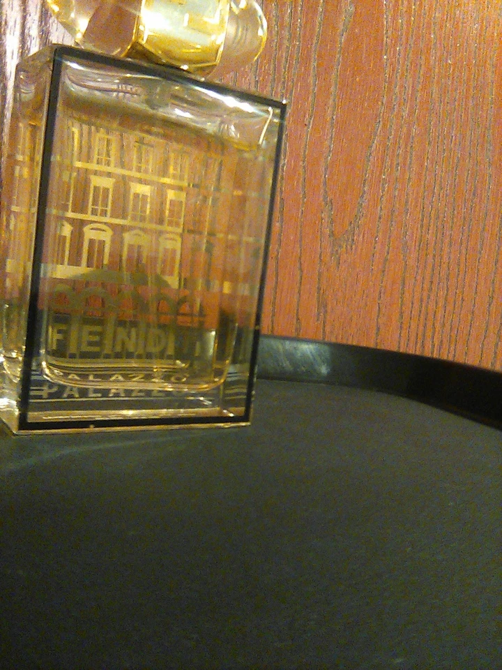 Eau De Parfum Spray Descatalogado "PALAZZO" por FENDI 3.0 FL oz/90 ML Difícil de Encontrar LEER Foto 2 de 2