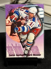 1994-95 Flair #8 Mark Messier Center Spotlight New York Rangers