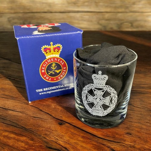 UK British Army Regimental engraved Whisky glass with regimental cap badges. - Picture 7 of 73