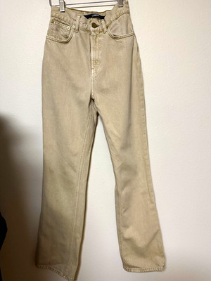 Jacquemus Women s Beige Denim Straight Jeans 5-Pocket Logo Zip/Button