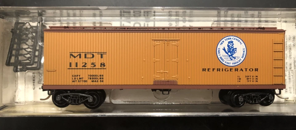 (9) N Scale Micro-Trains Wood Ice Reefer Lot - Miller Beer Pacific Fruit Express - Image 4 of 4