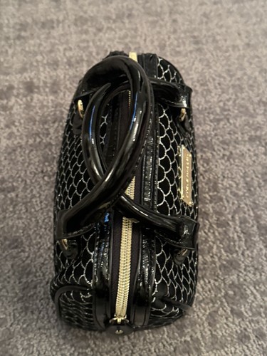 Mini Girls Steve Madden Purse Black & Gold - Picture 2 of 6