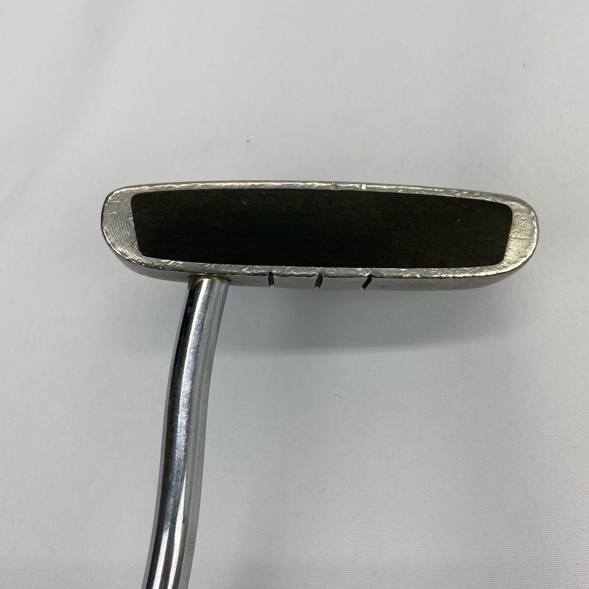 Putter Odyssey Rossie 2 Putter Odyssey Dual Force Rossie 2 – 35 Pouces, Droitier, Acier, Occasion Excellent état Putter Odyssey 35 Pouces Droitier