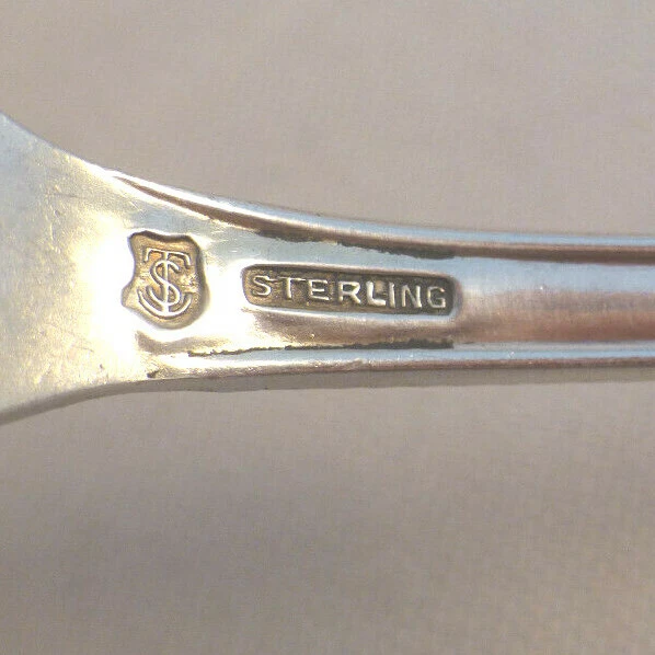 Old Dominion by Lunt Sterling Small Berry Spoon- 8 1/4" - Image 4 of 4