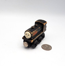 Thomas Friends Wooden Railway Train Tank- Donald - Flat Magnets Undated 1992
