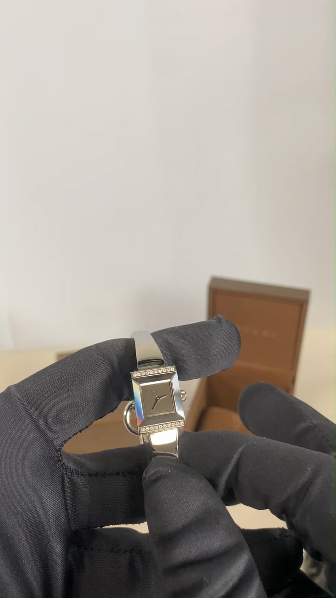 【私物クリアランスセール！】GUCCI Gフレーム 128.5 Gucci G Frame Diamond Bezel 128.5 Quartz Watch Ladies Mirror Dial