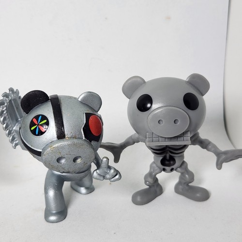 Roblox PIGGY Silver Action MiniFigures Robby Set Of 3 2.5 In - Picture 3 of 10