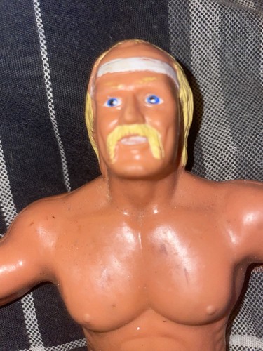 1984 WWF/WWE Wrestling Superstars Hulk Hogan 8Rubb...