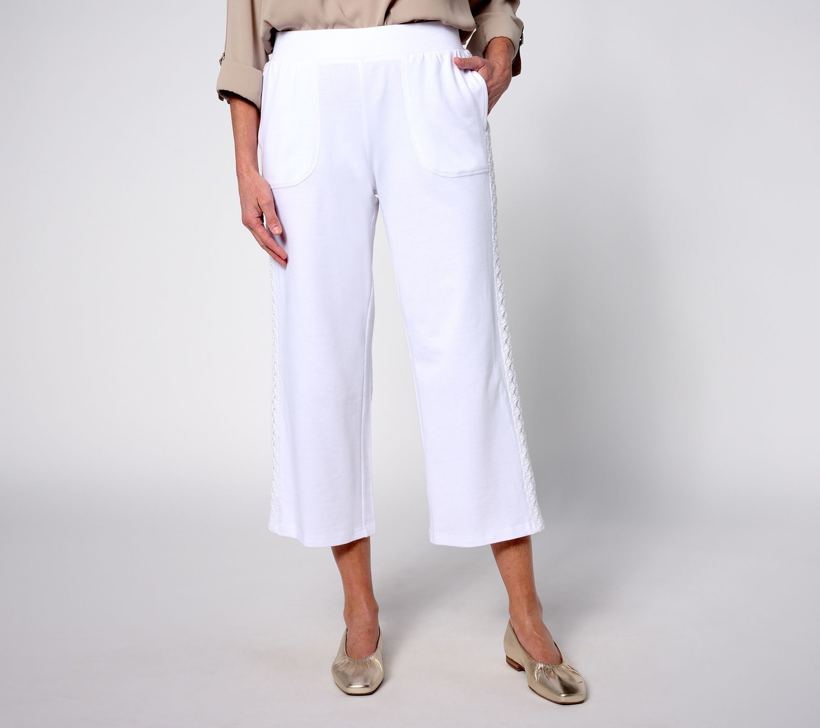 LOGO by Lori Goldstein Women's Pants Sz M Life Regular Cropped White A638913