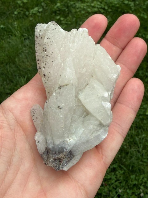 119 Gram Vera Cruz Calcite UV Reactive Natural Mineral Specimen from Mexico