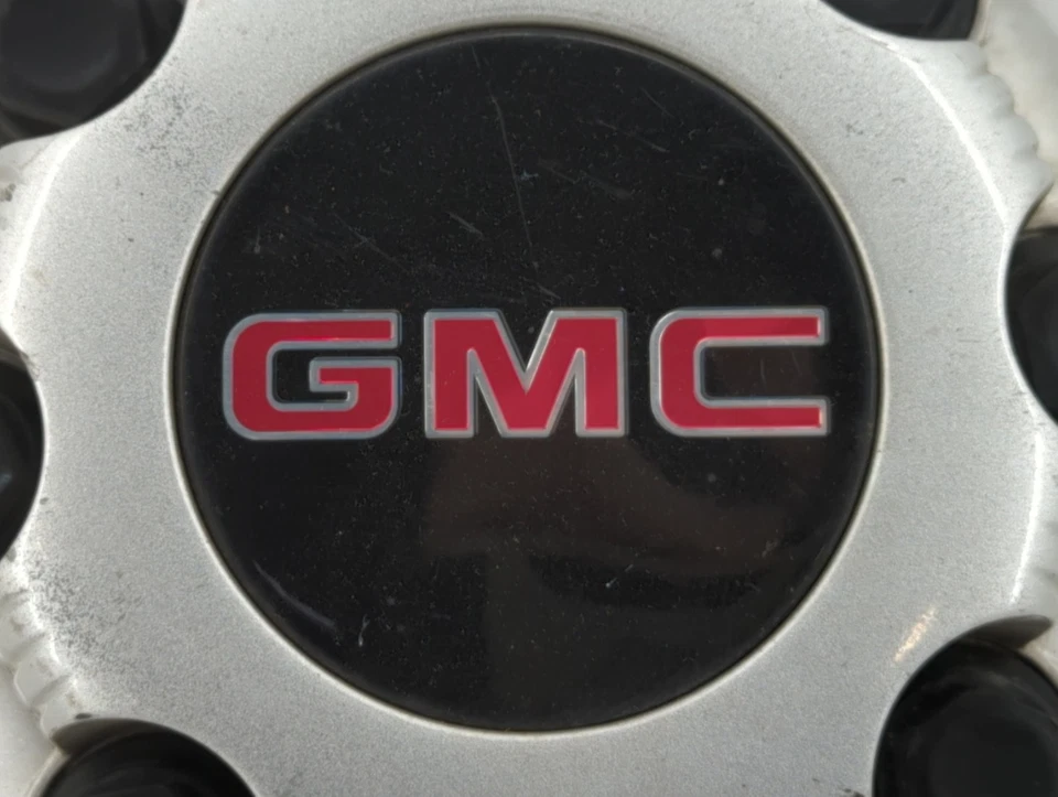 Chevrolet Silverado 2500 2010 llanta tapa central blanca Yagij Foto 2 de 4