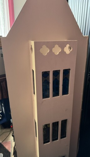 Beetlejuice Designed Dollhouse including 6 characters - (not quite completed) - Picture 21 of 21