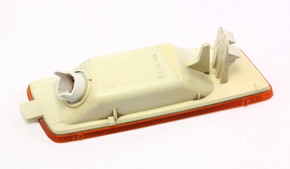 Lámpara de luz de señalización lateral de parachoques LH 05-10 VW Jetta Rabbit GTI MK5 - 1K5 945 071 A Foto 2 de 2