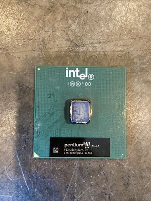 INTEL Pentium III 933mhz CPU Processor 256/133 1.7v Socket 370 SL4C9  Vintage P3