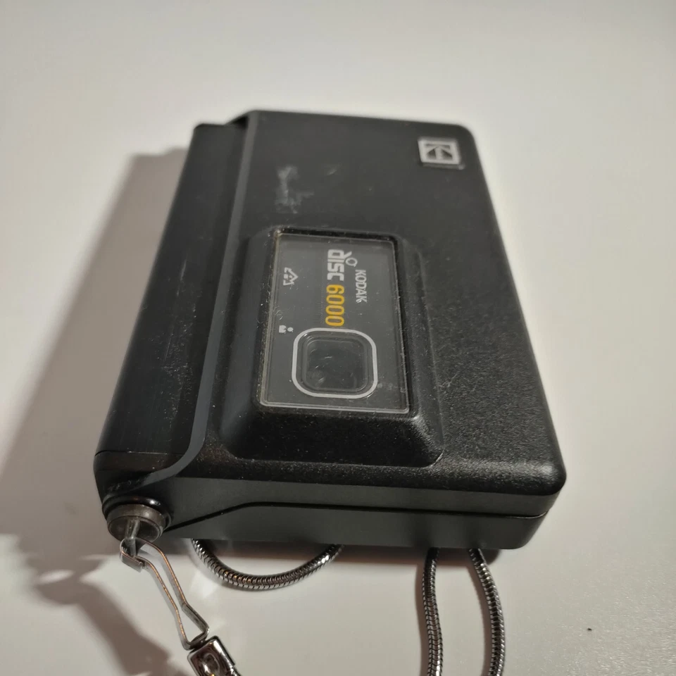 Vintage Retro Kodak Disc 6000 Compact Point & Shoot Film Camera Black *Untested* - Image 4 of 4