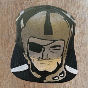 Rare Oakland Raiders Big Face Logo Team NFL Snapback Hat Cap Black Dome