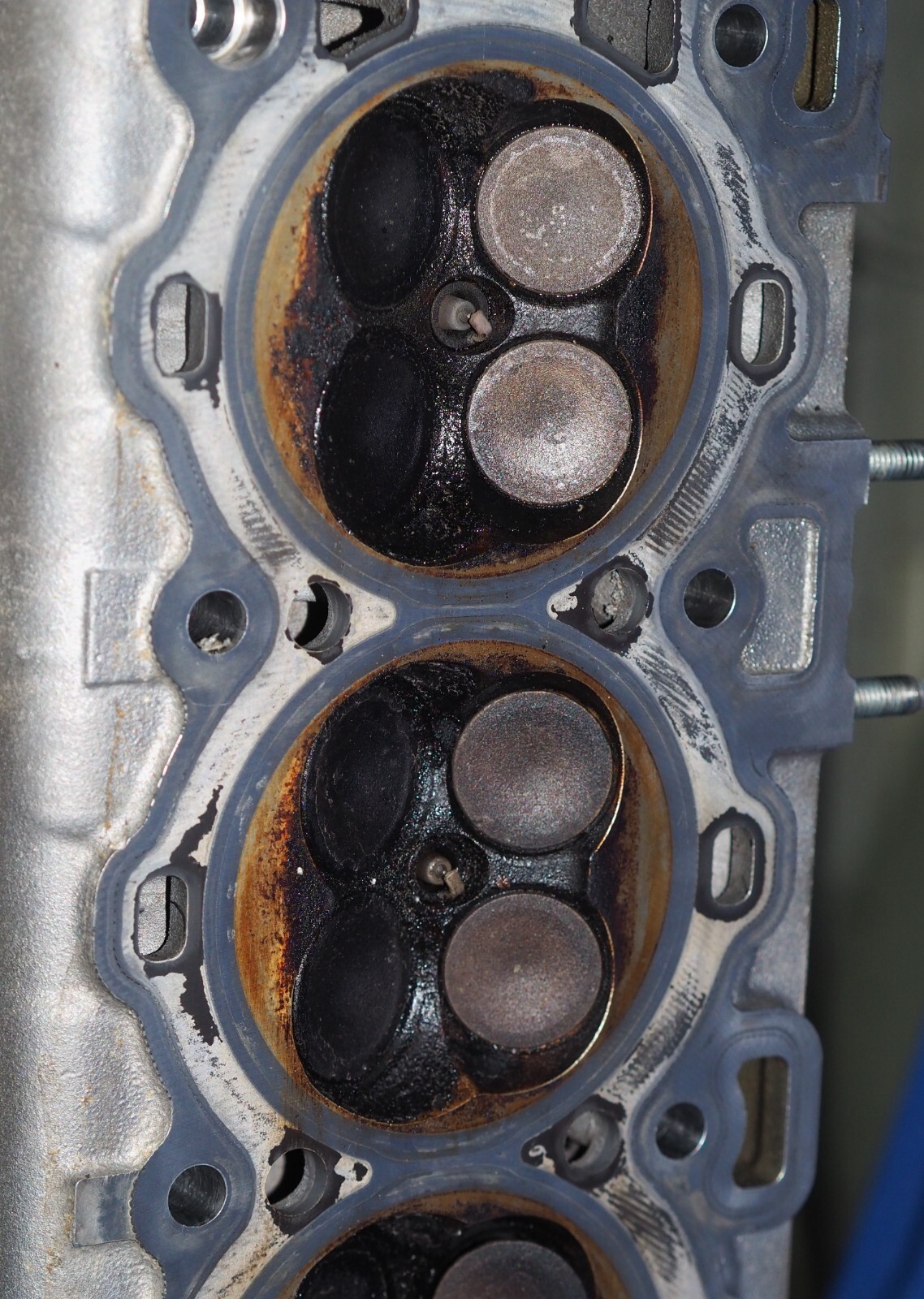 2010-2014 Aston Martin Rapide AM11 6.0 V12 Right Engine Cylinder Head Nice W/Cam