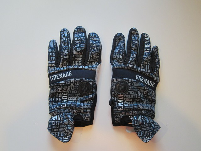 pipe gloves burton