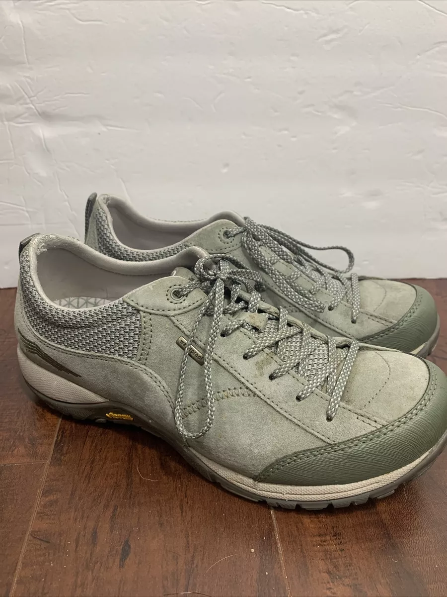 Dansko sales vibram shoes