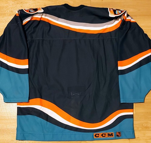 *READ* SIGNED Authentic NEW YORK ISLANDERS Fisherman Jersey CCM sz52 autographed - Picture 3 of 10