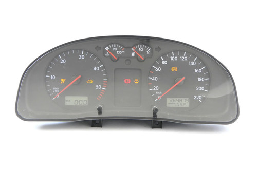 VW Passat 3B Tacho Tachometer Kombiinstrument 364.000km 3b1919880c Diesel TDI