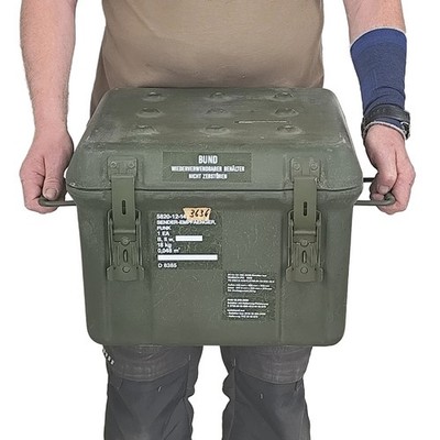 Robuste Bundeswehr GFK Lagerkiste   wasserdicht, abschließbar, stapelbar Outdoor