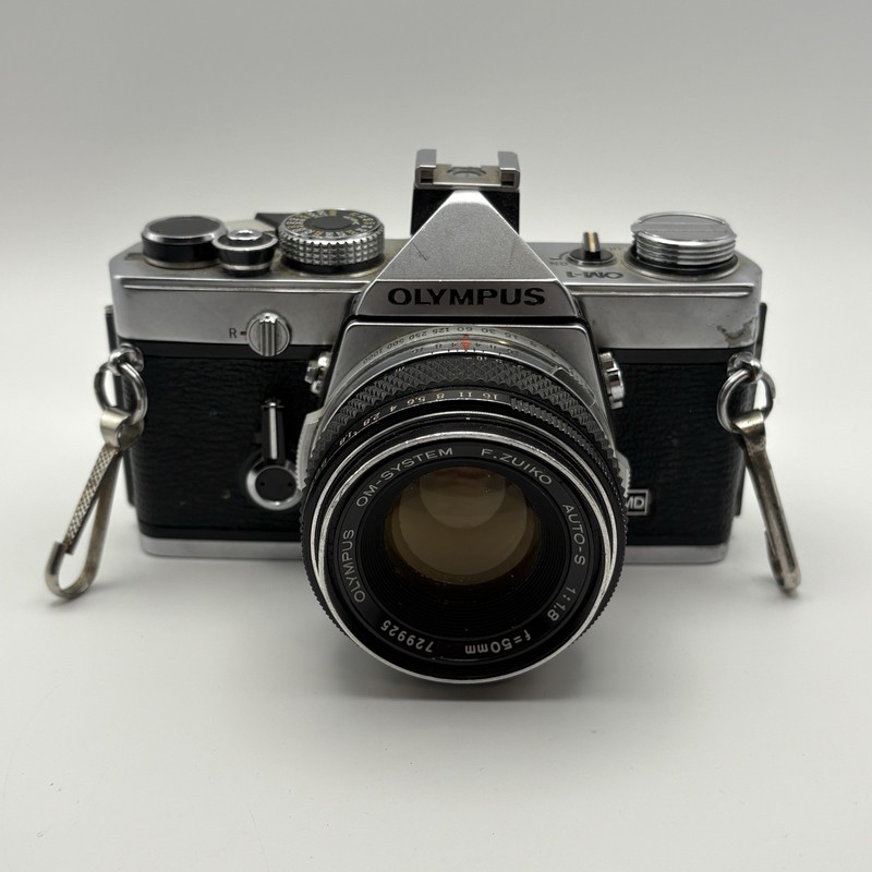 Olympus OM-1 35mm SLR Film Camera Silver - Won’t Latch - Untested - For Repair