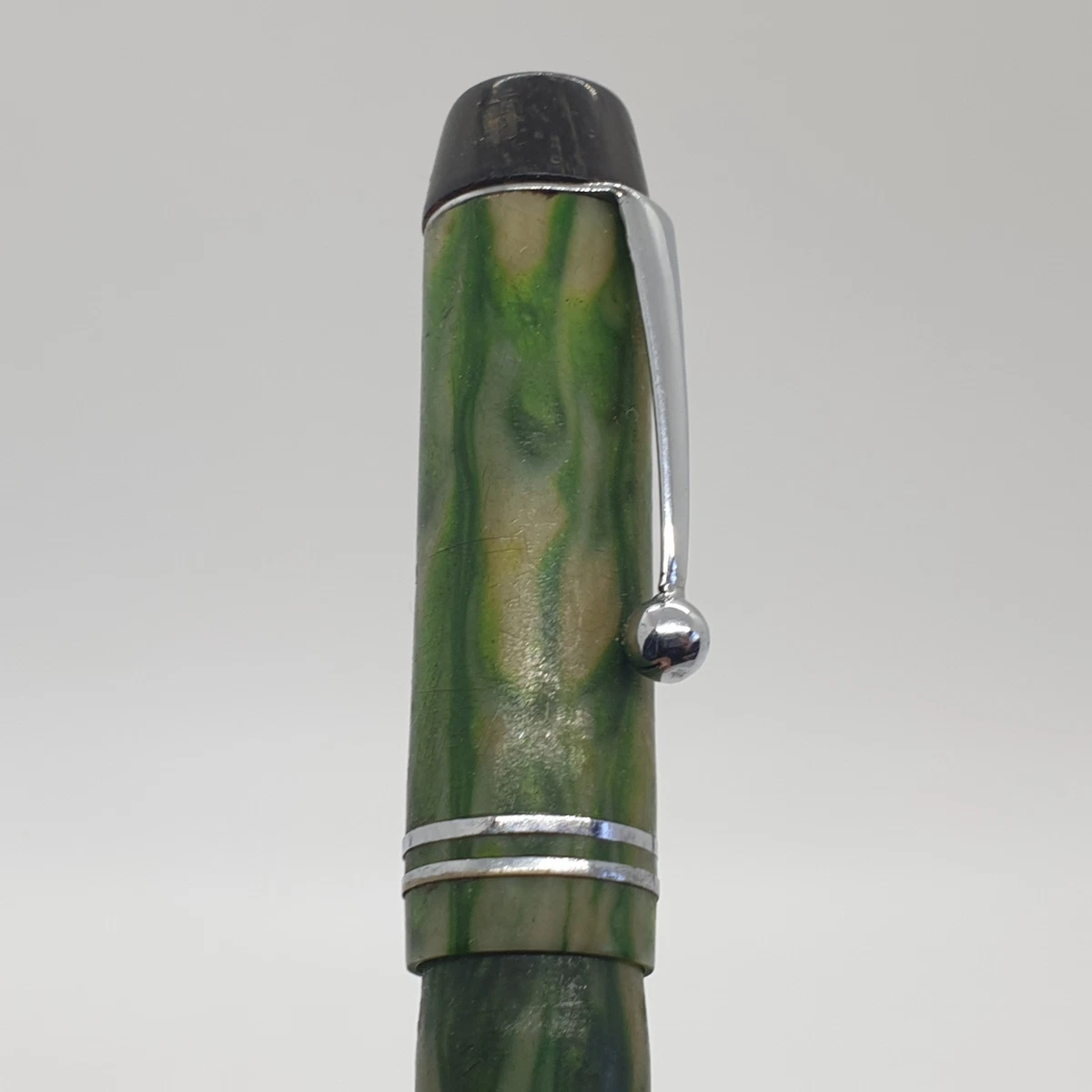 Vintage Mentmore Minor Green Marbled Button Filler Fountain Pen 14ct Gold Nib