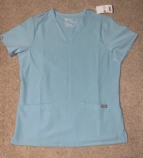 FIGS NWT Scrub Top Casma Women  s 3 Pocket Technical Collection Marine Green Med