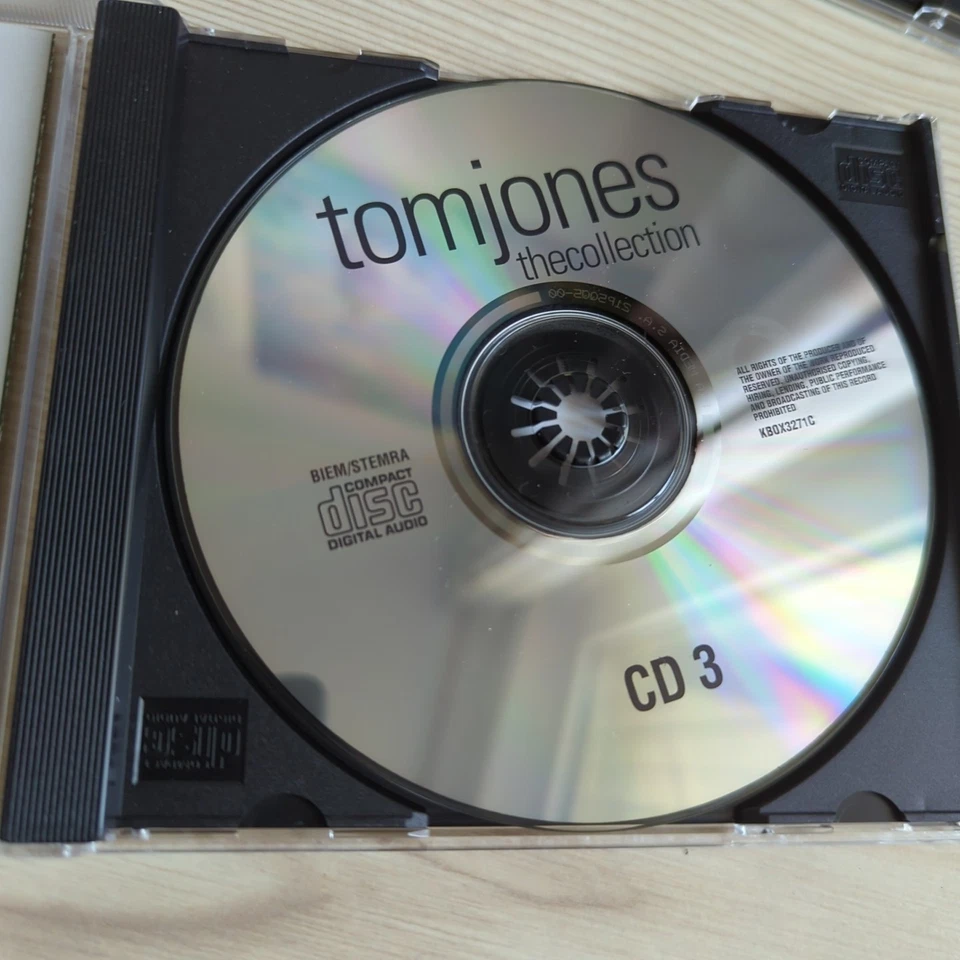 Tom Jones – The Collection - 3x CD Box - Zustand Sehr Gut @I05 - Bild 3 von 4