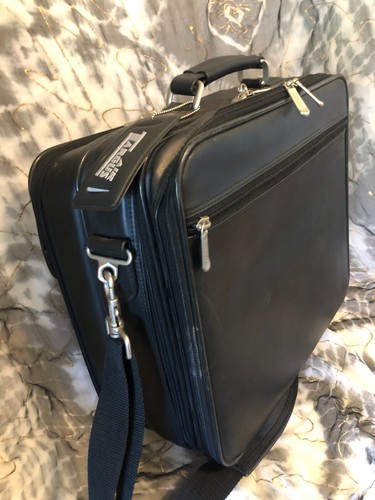 Air Targus 13" Laptop Leather Computer Bag - Picture 2 of 6