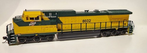 Bachmann Spectrum HO GE DASH 8-40CW Diesel Chicago & North Western #8602 | Zustand: Used