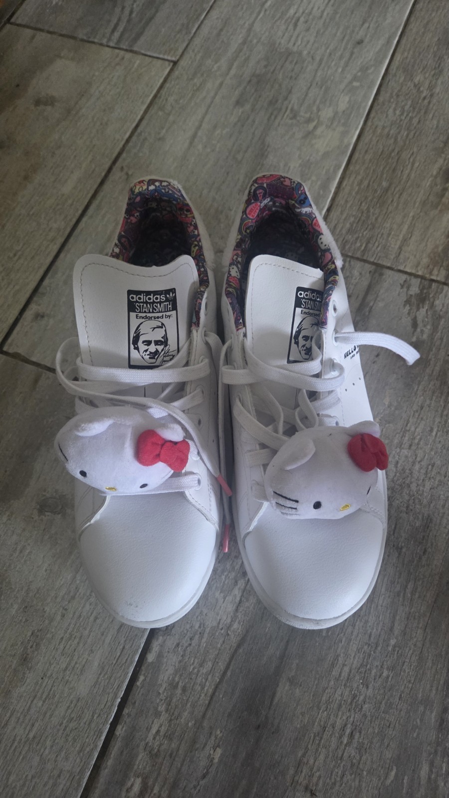 Women Hello kitty  × adidas Kawaii White shoes sneaker with Plush Sanrio clean