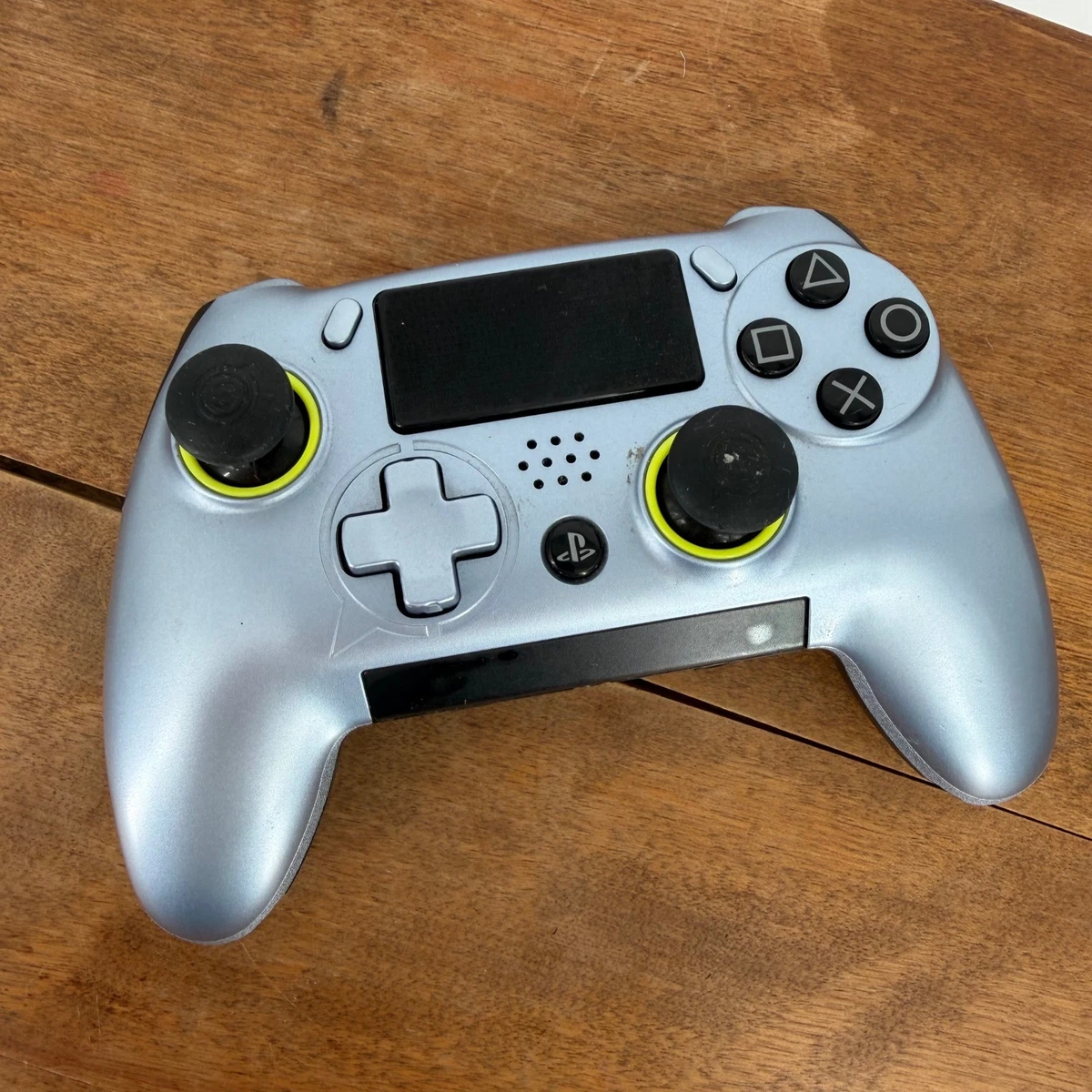 Preços baixos em Controladores Scuf Gaming para Sony PlayStation 4