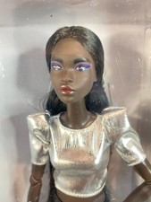 Barbie Signature Looks Model #10 Doll Dark-Brown Straight Hair Tall New In box