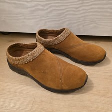 Vionic Tan Suede Comfort Supportive Arbor Water Resistant Clogs Slippers Size 11