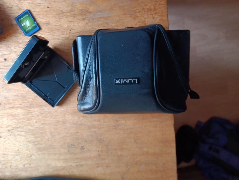 Panasonic Lumix LC 5 schwarz,  neuwertig, damaliger Preis um die 1200 Euro - Bild 4 von 4