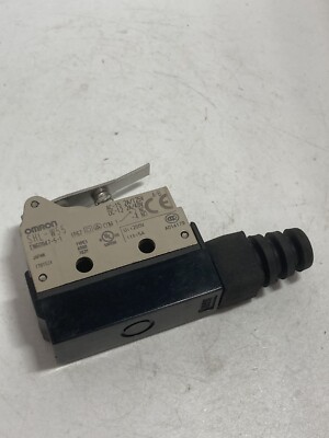 OMRON SHL-W55 LIMIT SWITCH HINGE LEVER SPDT 2A/125V 2NC/4NO NNB