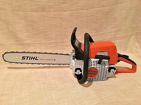 New Stihl MS 250 Chainsaw 18