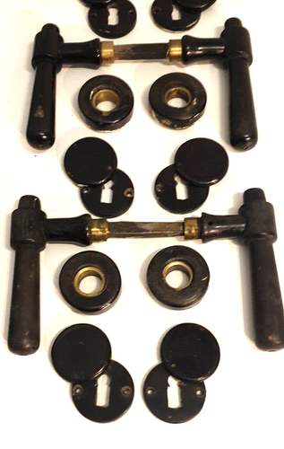 1 v. 6 Türgarnituren / Türbeschläge / Türdrücker / original um 1920 - Bild 7 von 8